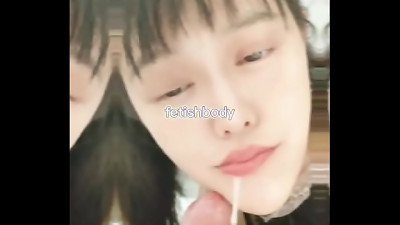[Highlights] thirsty for your semen--ejaculate / licking the head of the step-brother during ejaculation / hungry expression / oral jizz / contrast numerous / maid hatch blows licking the glans of the shaft during orgasm soul is interesting